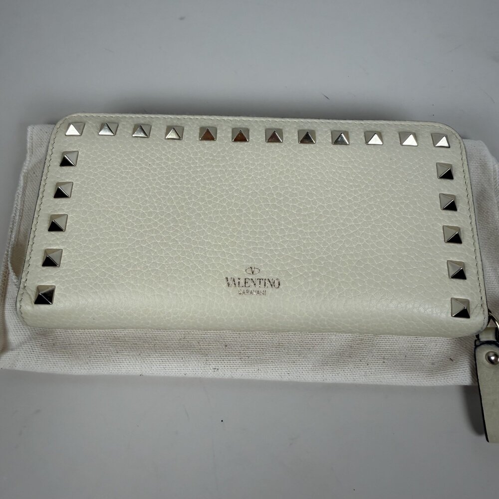 Valentino Garavani Rockstud Continental Zip Wallet